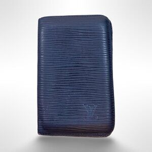 Authentic Louis Vuitton Epi Pochette Cartes Visite Card Case - Black